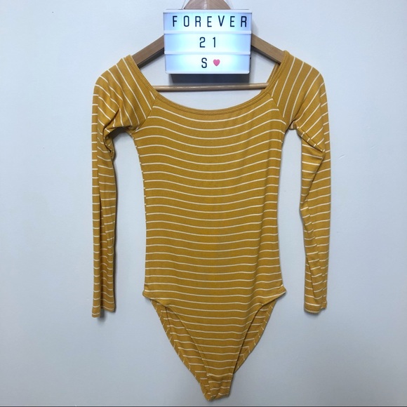 ⭐️5 FOR $25⭐️Forever 21 Off Shoulder Bodysuit